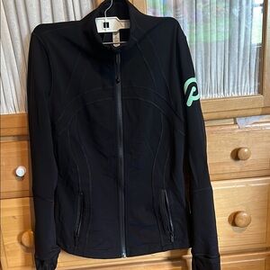 Lulu Lemon Black Utility Jacket with Full-Length Zipper and Standard Collar